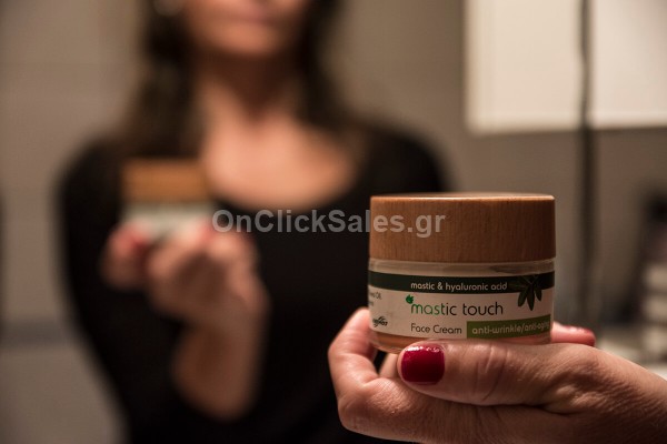 Κρέμα Προσώπου Mastic Touch με Μαστίχα και Υαλουρονικό Οξύ, Αντιρυτιδική Άνεμος 50ml